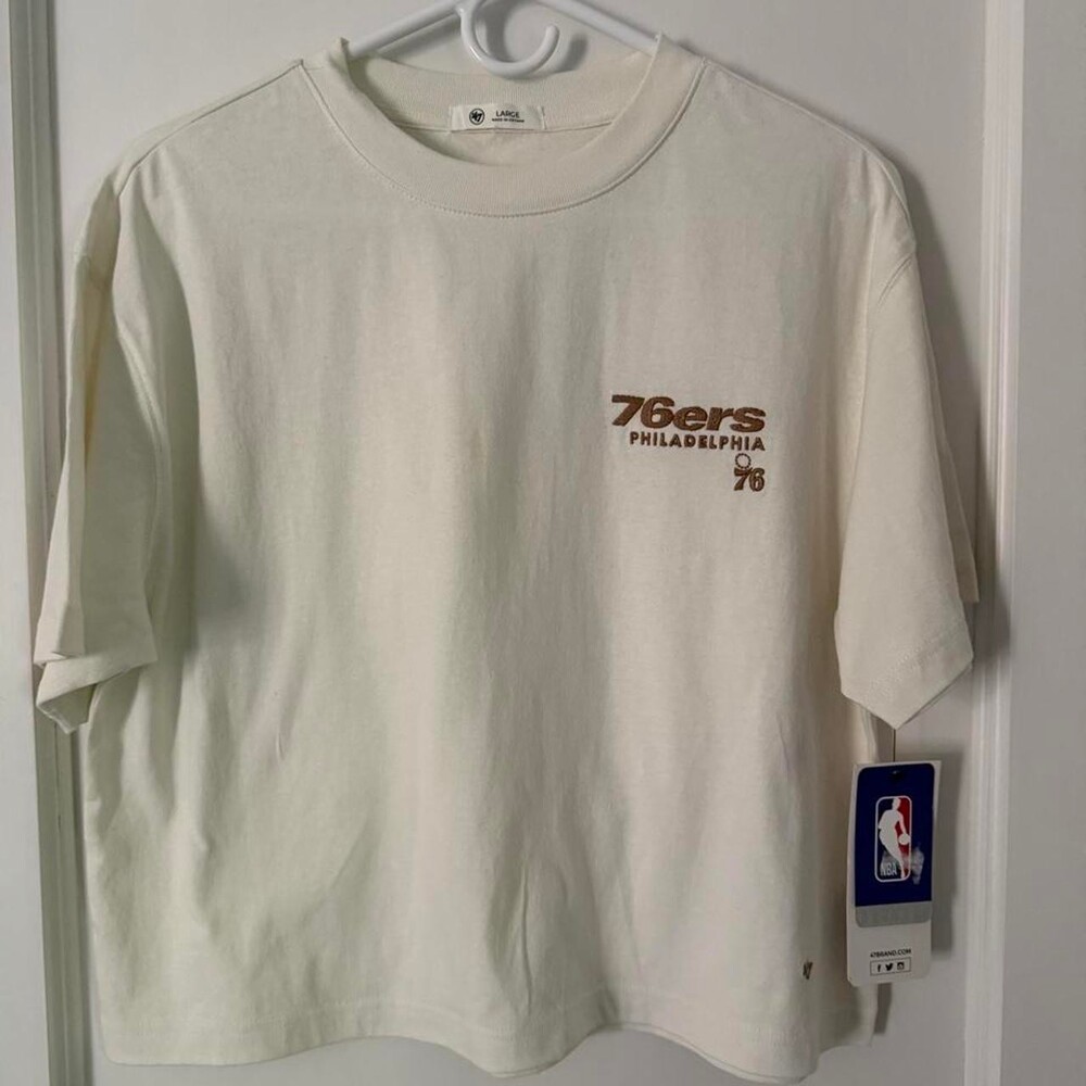 NBA Philadelphia 76ers cream & white crop t-shirt Women’s L #basketball #76ers